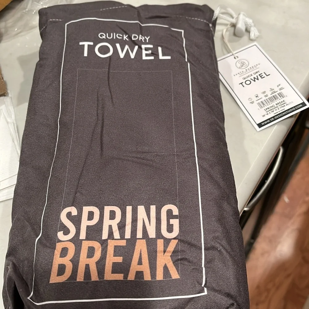 Quick Dry Oversized Beach Towel - Spring Break/NWT